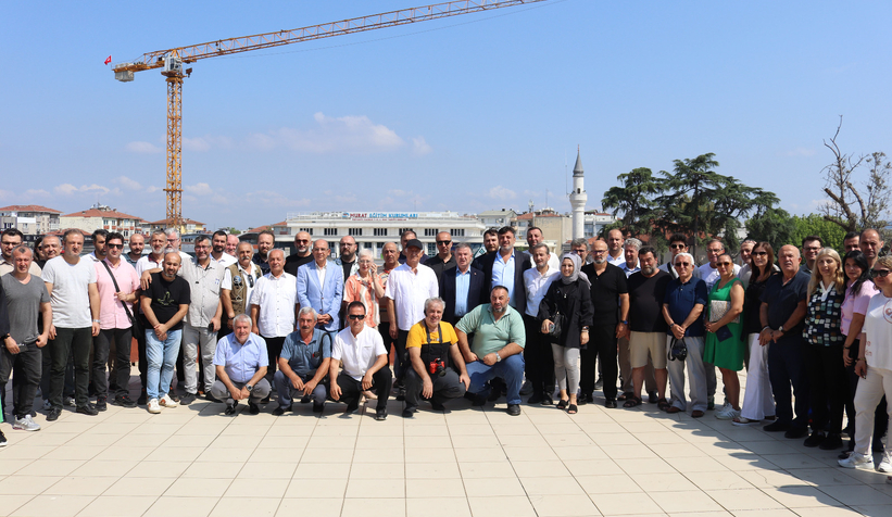 Gazeteciler kahvaltıda buluştu