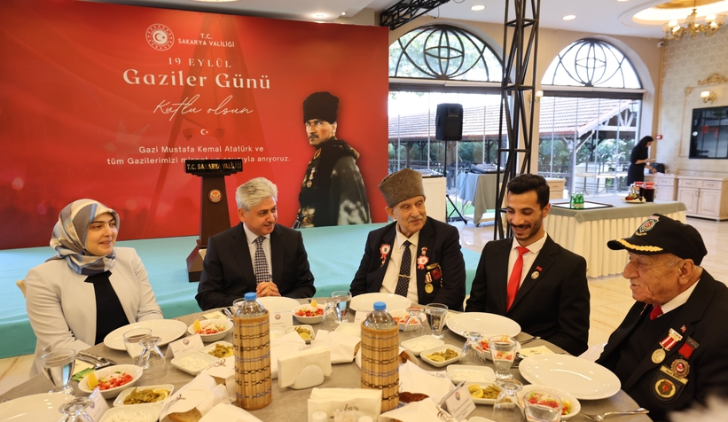 Gaziler Günü dolayısıyla gaziler ve aileleri onuruna yemek