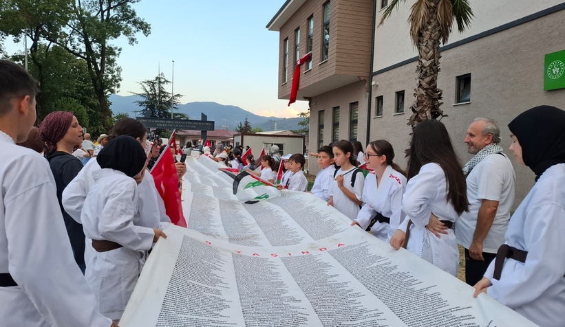 Gazze ve Doğu Türkistan için tek Yürek: Akyazı’da vicdan yürüyüşü