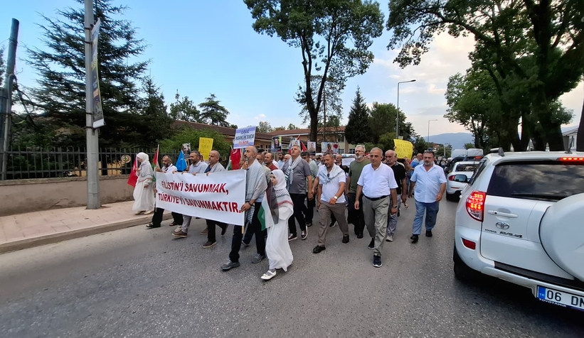 Gazze ve Doğu Türkistan için tek Yürek: Akyazı’da vicdan yürüyüşü