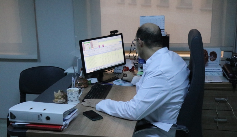 Gazzeli Doktor yıllardır Sakarya'da hastalara şifa oluyor