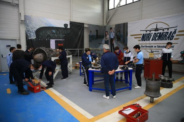 Geleceğin uçak mühendisleri Sakarya'da yetişiyor