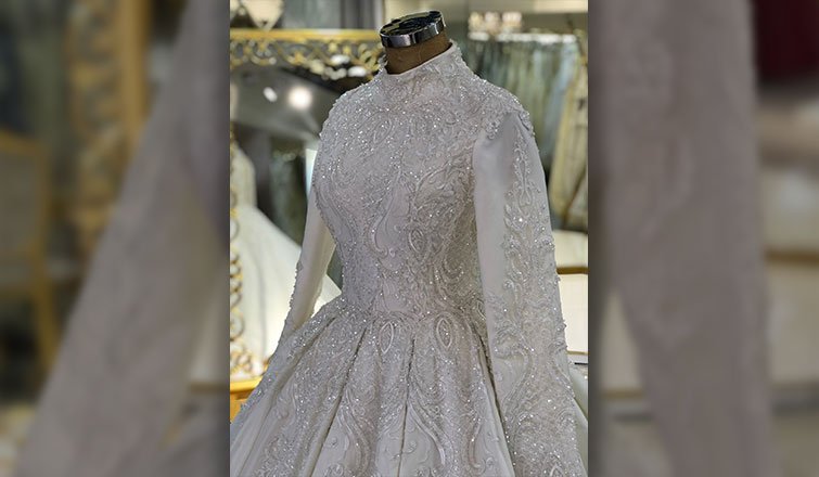 Gelinliklerde Büyük Kristal Zarina indirimi başladı