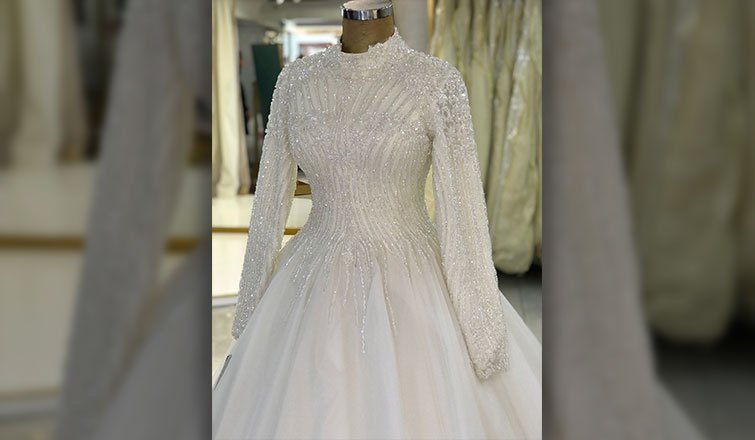 Gelinliklerde Büyük Kristal Zarina indirimi başladı