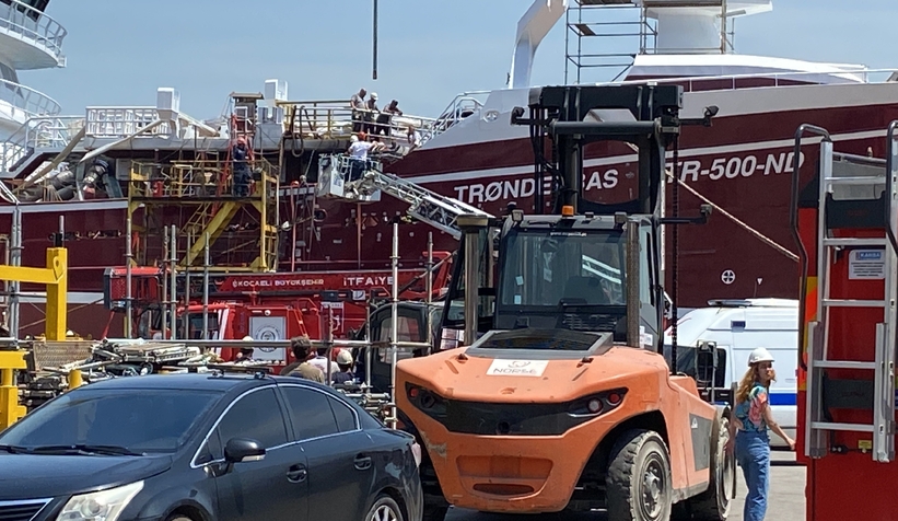 Gemide yangın: 2'si ağır 4 yaralı