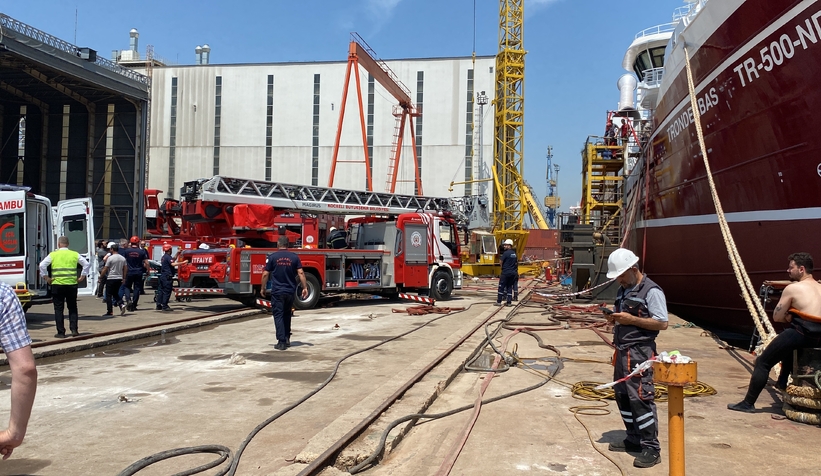 Gemide yangın: 2'si ağır 4 yaralı