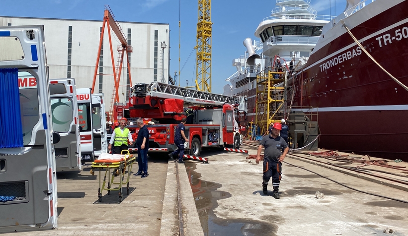 Gemide yangın: 2'si ağır 4 yaralı