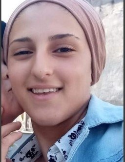 Genç kız her yerde aranıyor