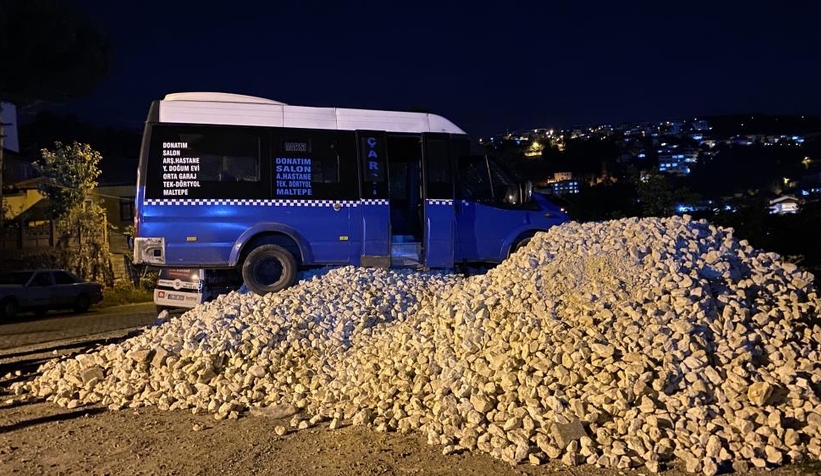 genc-kiza-taciz-ettigi-iddia-edilen-minibus-soforu-darp-edildi-bxvcafezcm