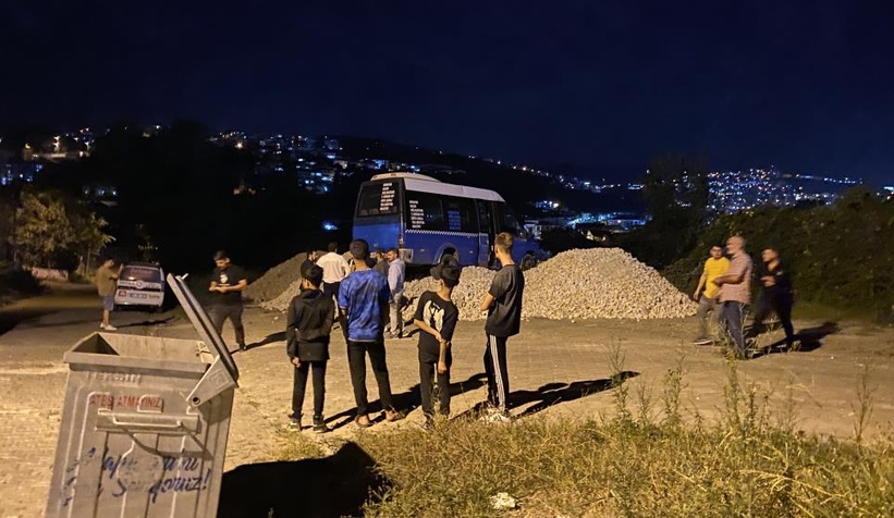 genc-kiza-taciz-ettigi-iddia-edilen-minibus-soforu-darp-edildi-bxvcafezcm