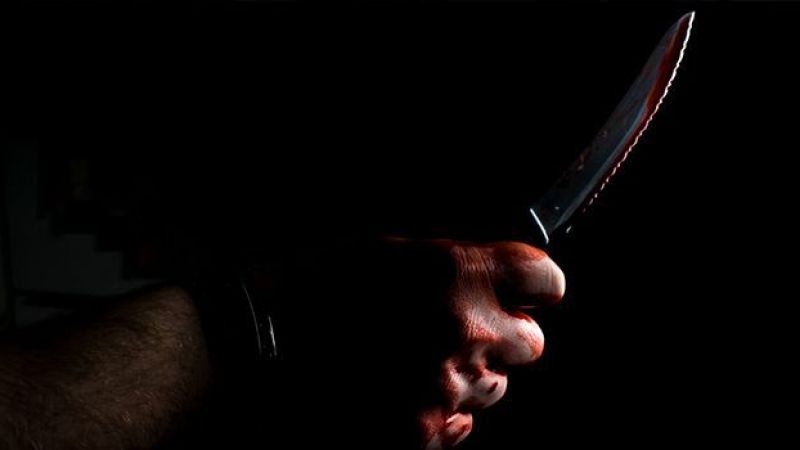 Genç koca eşini defalarca bıçakladı