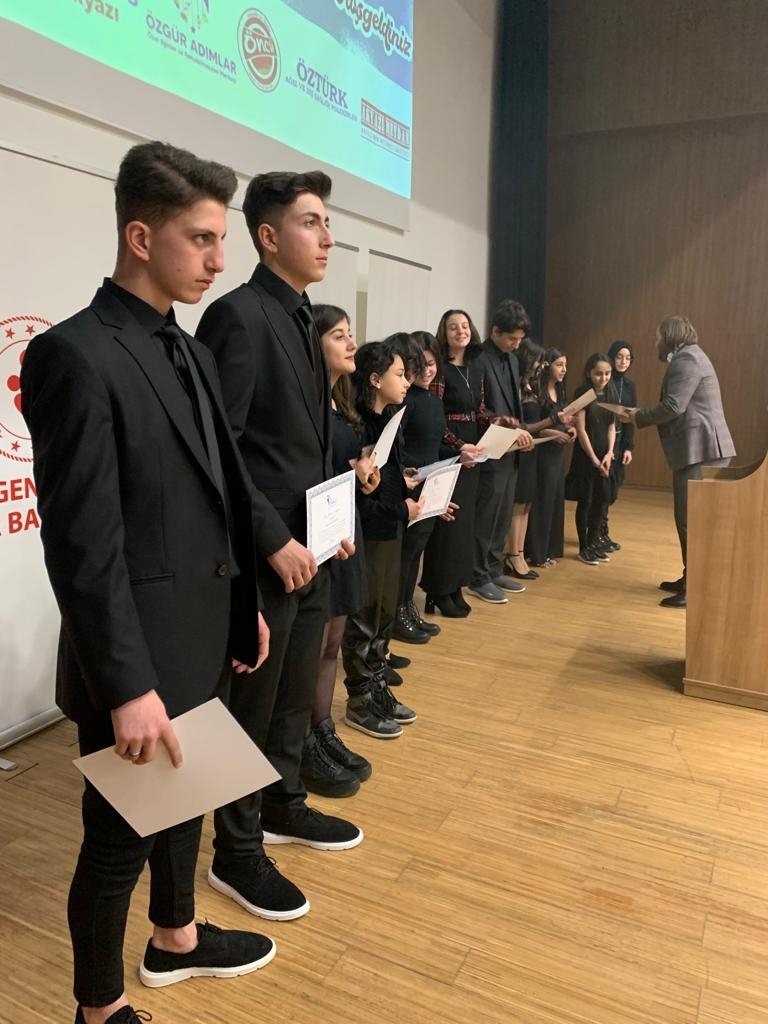 Gencim Çünkü Film Akademisi galası yapıldı