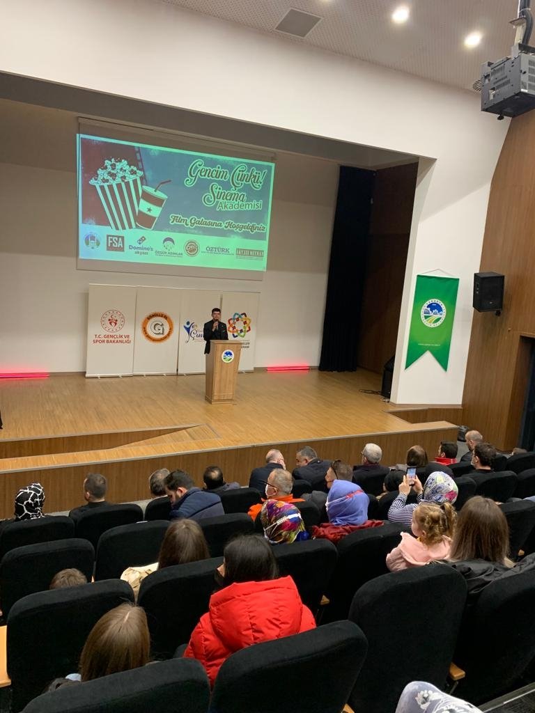 Gencim Çünkü Film Akademisi galası yapıldı