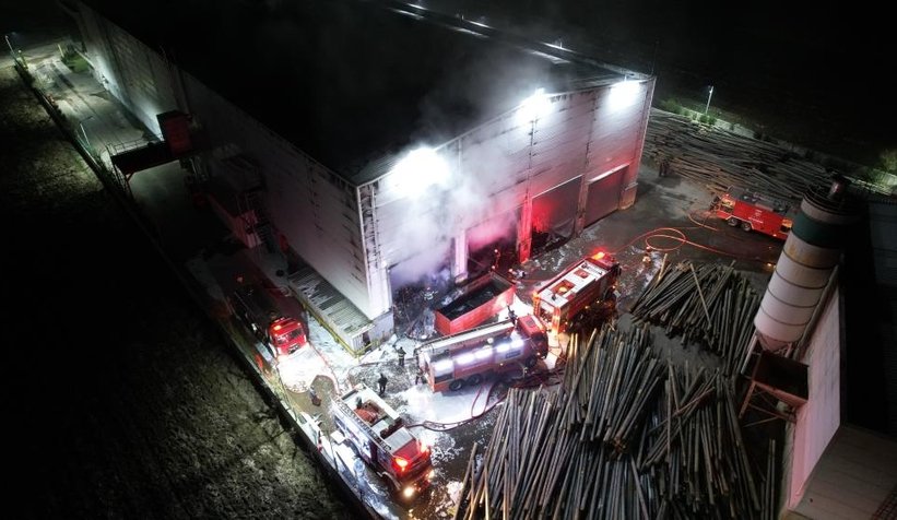 Geri dönüşüm fabrikasında yangın