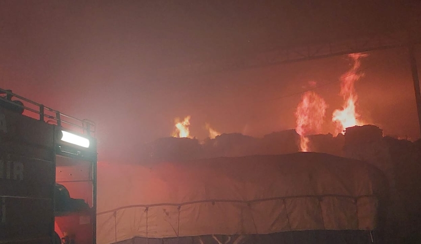 Geri dönüşüm tesisinde yangın