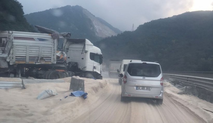 geyve-bogazinda-karayolu-yemle-kaplanditllwb2rqy1