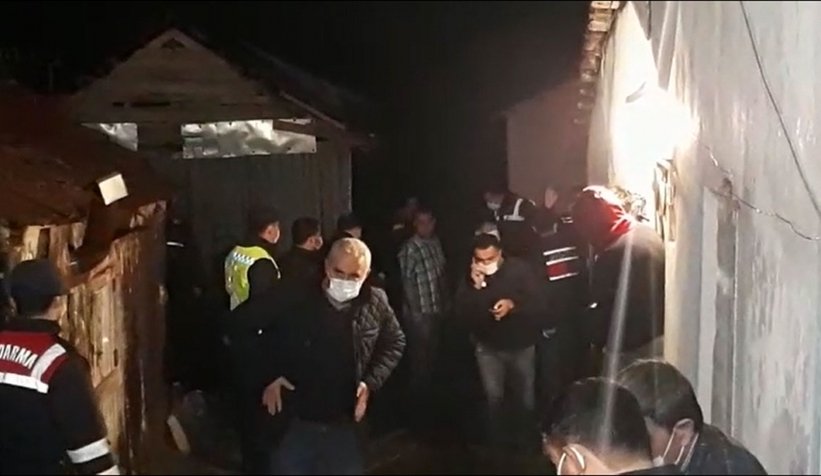 geyve-de-bir-evde-cikan-yanginda-kari-koca-yasamini-yitirditxb0smtcdm