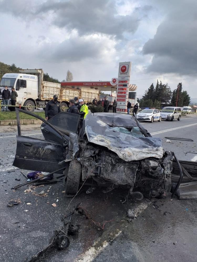 geyve-de-buyuk-kaza-cok-sayida-yarali-varevdptmryk3
