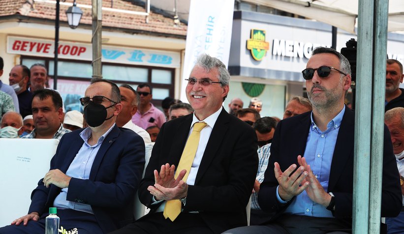 Geyve ‘Meydanına’ kavuştu