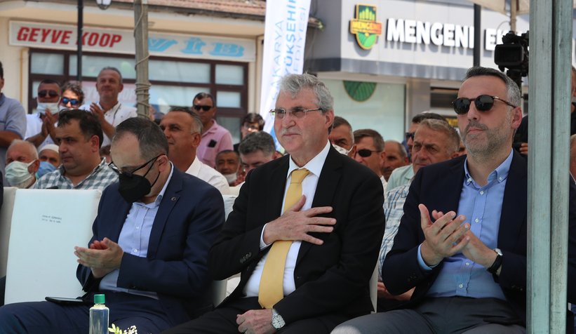 Geyve ‘Meydanına’ kavuştu