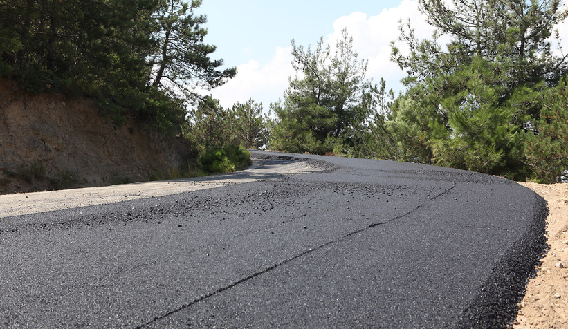 Geyve’de asfalt çalışmaları hızla devam ediyor