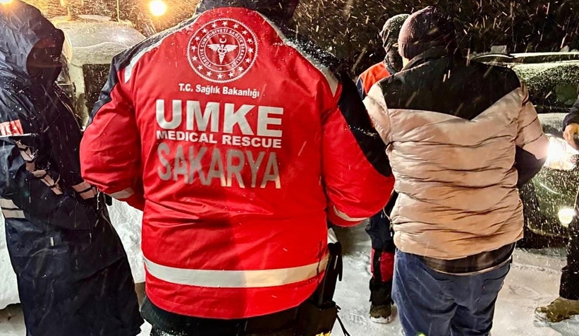 gezi-icin-yaylaya-ciktilar-karda-mahsur-kaldilartw53r0f1sz