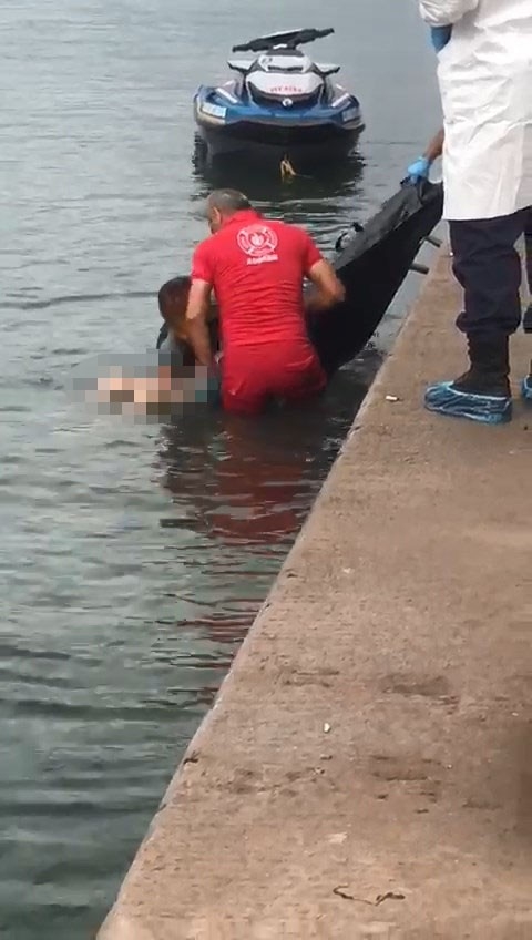 Girdiği denizden cansız bedeni çıkarıldı