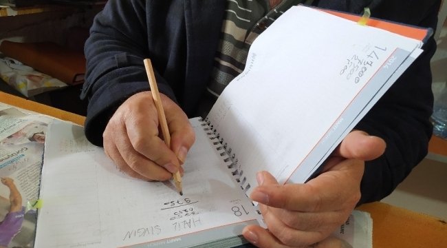 Gizemli hayırsever bu kez Erenler'de ortaya çıkıp tüm borçları ödedi