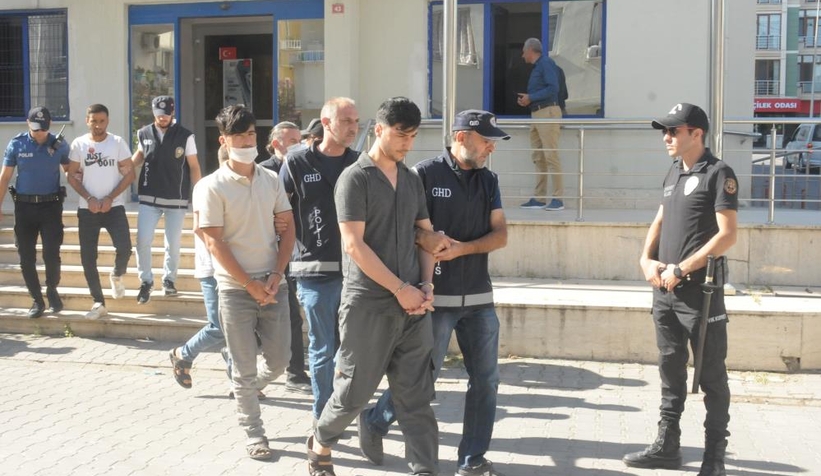 gocmen-kacakcisi-afganlara-operasyonvthtb3r5ne