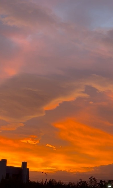 Gökyüzü kızıla döndü