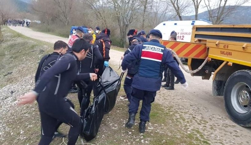 Gölette düşen otomobilden karı kocanın cesedi çıktı