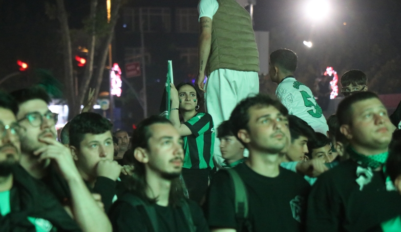 golle-umutlanmistik-taraftar-meydanda-yikildivwnkbetrst