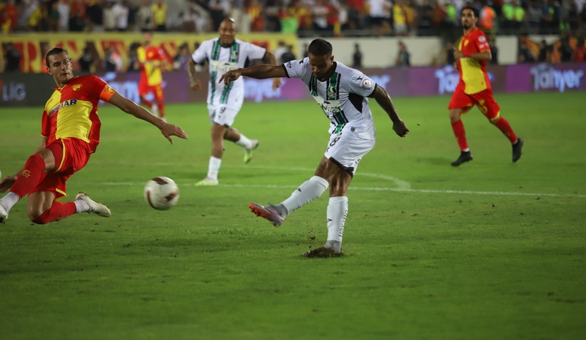 Göztepe: 0 - Sakaryaspor: 1