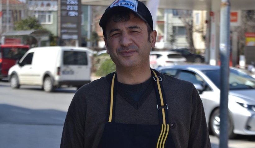 Grup halinde gezen sokak köpekleri korkutuyor