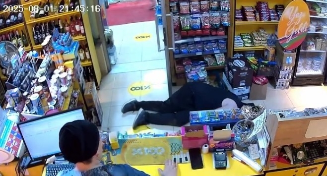 Gülerek sohbet ediyordu; Ölüm anı kamerada