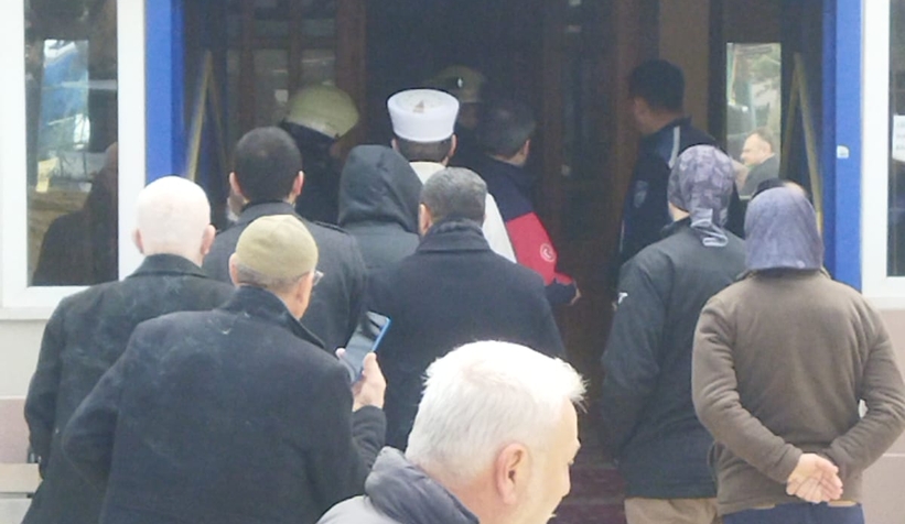 Güllük Camii’nde Cuma vakti yangın çıktı