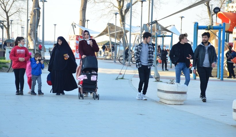 Güneşi gören sahile akın etti