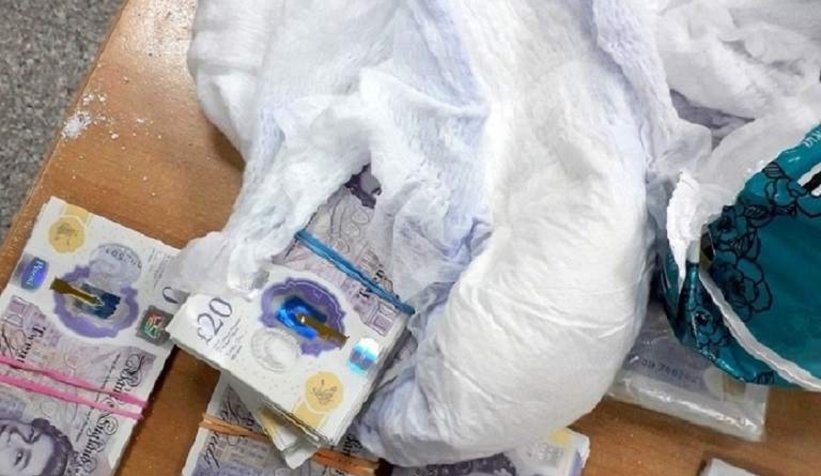 Gurbetçi Sırp sınırında 100 bin sterlin yakalattı