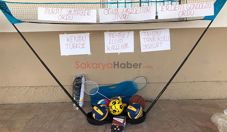 gurbetcilerden-akyazili-cocuklara-spor-malzemesi-yardimittjrywjwtt