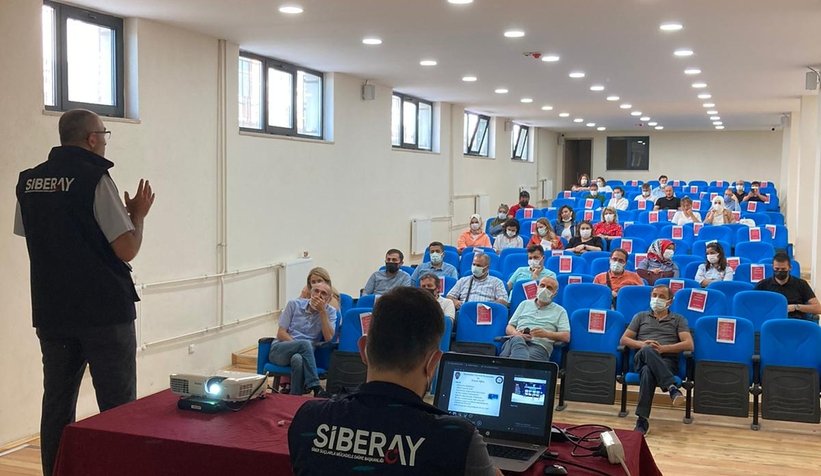 Güvenli internet kullanımını anlattılar