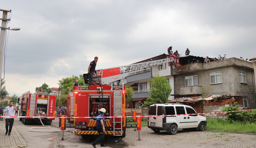 Güvercin kümeslerinde çıkan yangın eve de sıçradı
