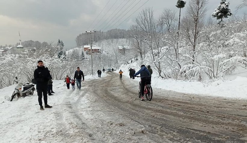 Güzlek-Keremali yolu kapatıldı