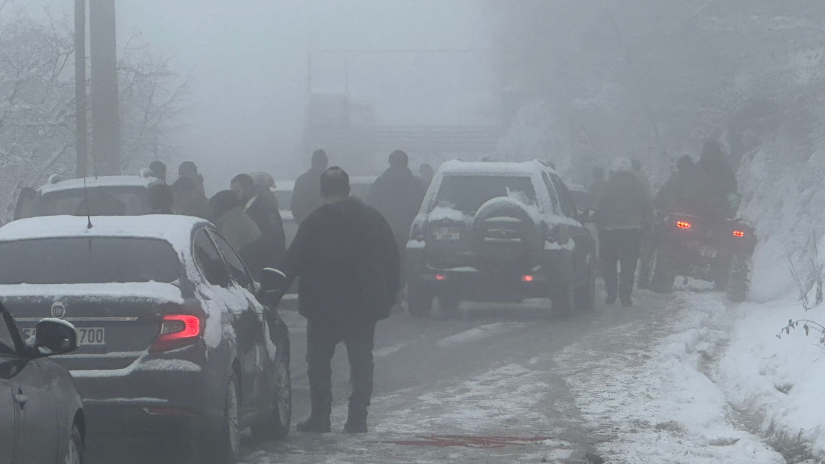 Güzlek’te kızak keyfi, ulaşımda çile