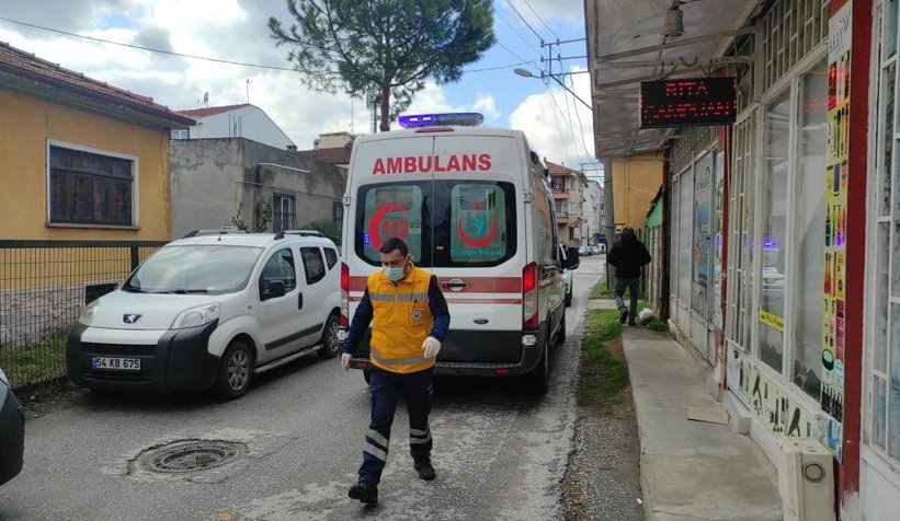 Haber alınamayan yaşlı adam evde uyurken bulundu