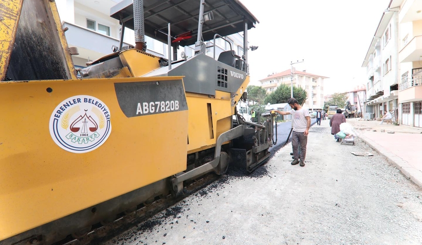 Hacıoğlu'nda 27 sokakta asfalt başladı