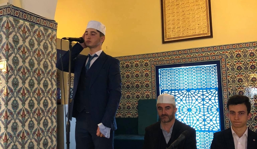 hafizlik-ogrencileri-gazi-suleyman-pasa-camii-nde-cuma-yi-kildirdireldrflgbh