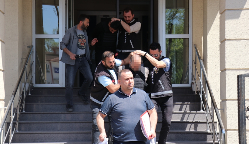 halk-egitim-muduru-nu-oldurmustu-celik-yelekle-cikarildiz3zqb281su