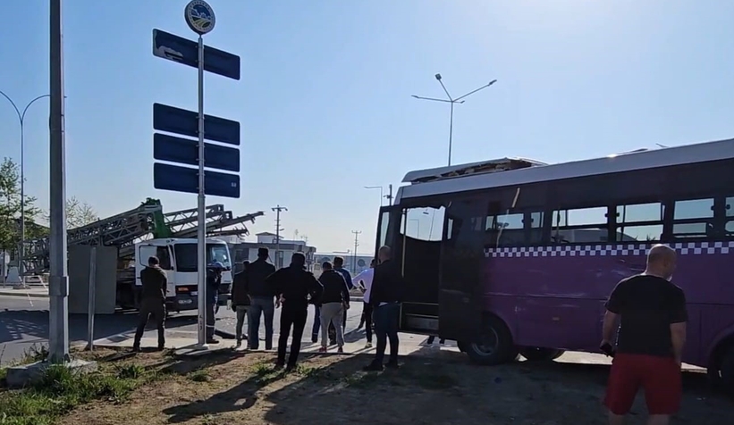 halk-otobusune-carpan-kamyonu-kullanan-kisi-ehliyetsiz-ciktice94bmhkst