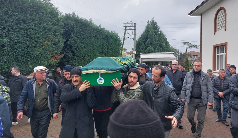 hasan-tahsin-bayraktar-topraga-verildiu1riodqvut
