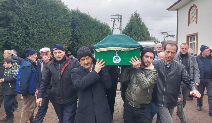 hasan-tahsin-bayraktar-topraga-verildiu1riodqvut